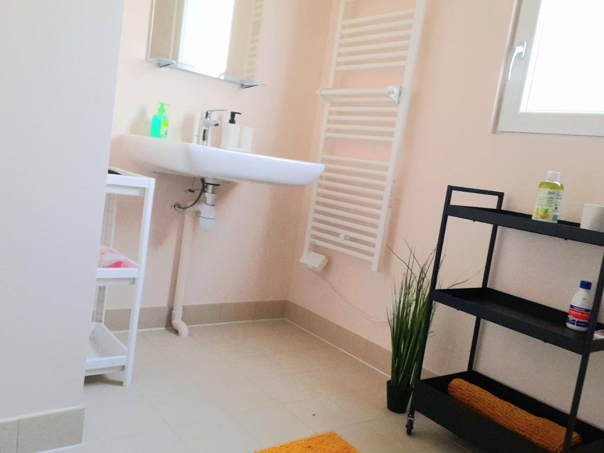 L'Ilot - Cosy Moderne Avec Parking Apartment Bourges Exterior photo